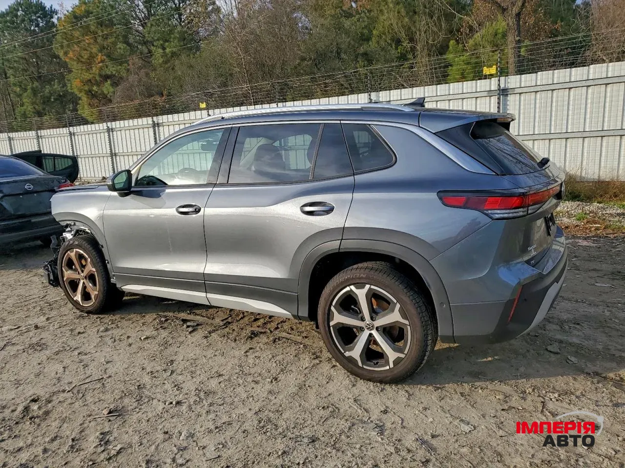 Volkswagen Tiguan - фото 6