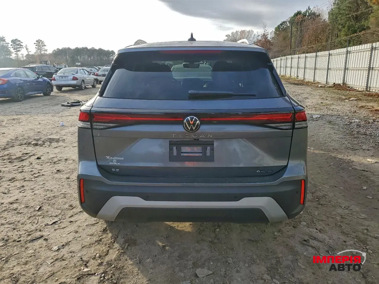 Volkswagen Tiguan - фото 4