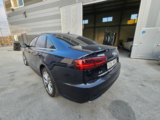 Audi A6 - фото 4