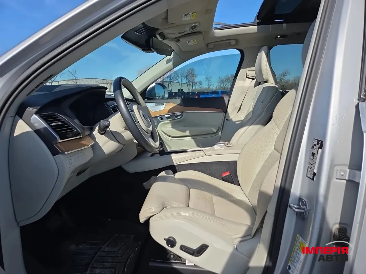 Volvo XC90 - фото 9