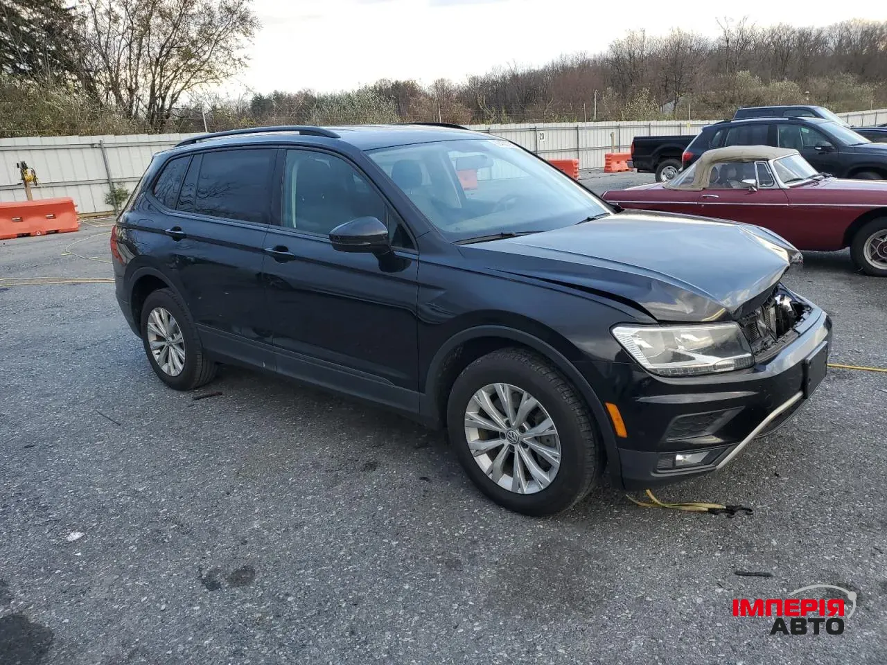 Volkswagen Tiguan - фото 2