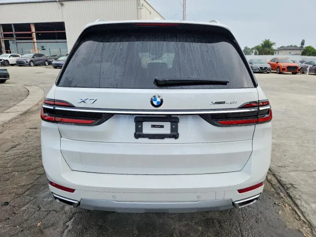 BMW X7 - фото 4