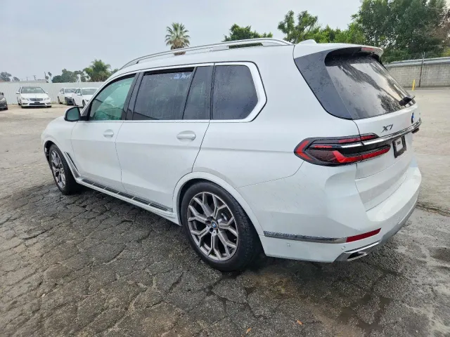 BMW X7 - фото 3