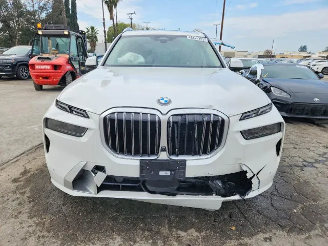 BMW X7 - фото 2
