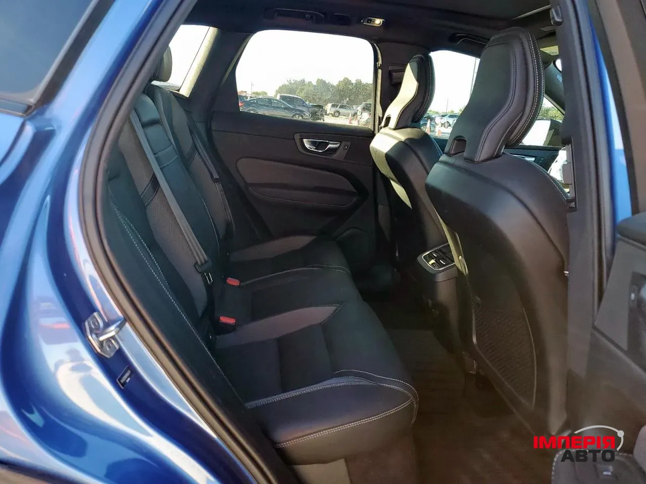 Volvo XC60 - фото 10