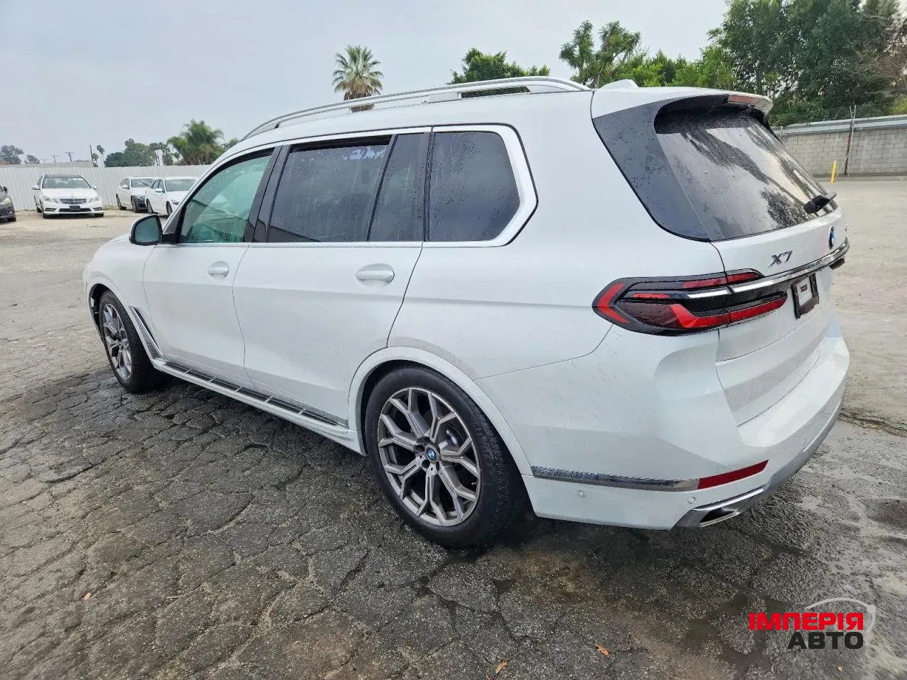 BMW X7 - фото 2