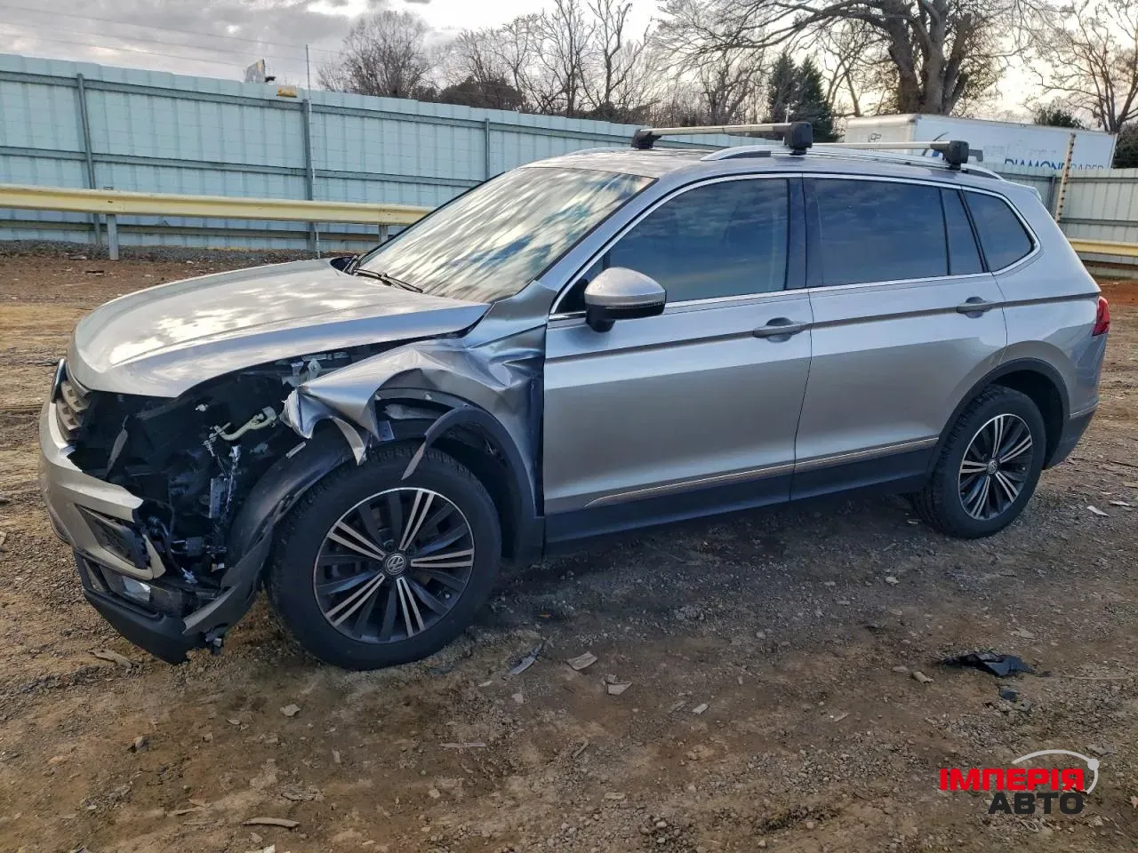 Volkswagen Tiguan - фото 4