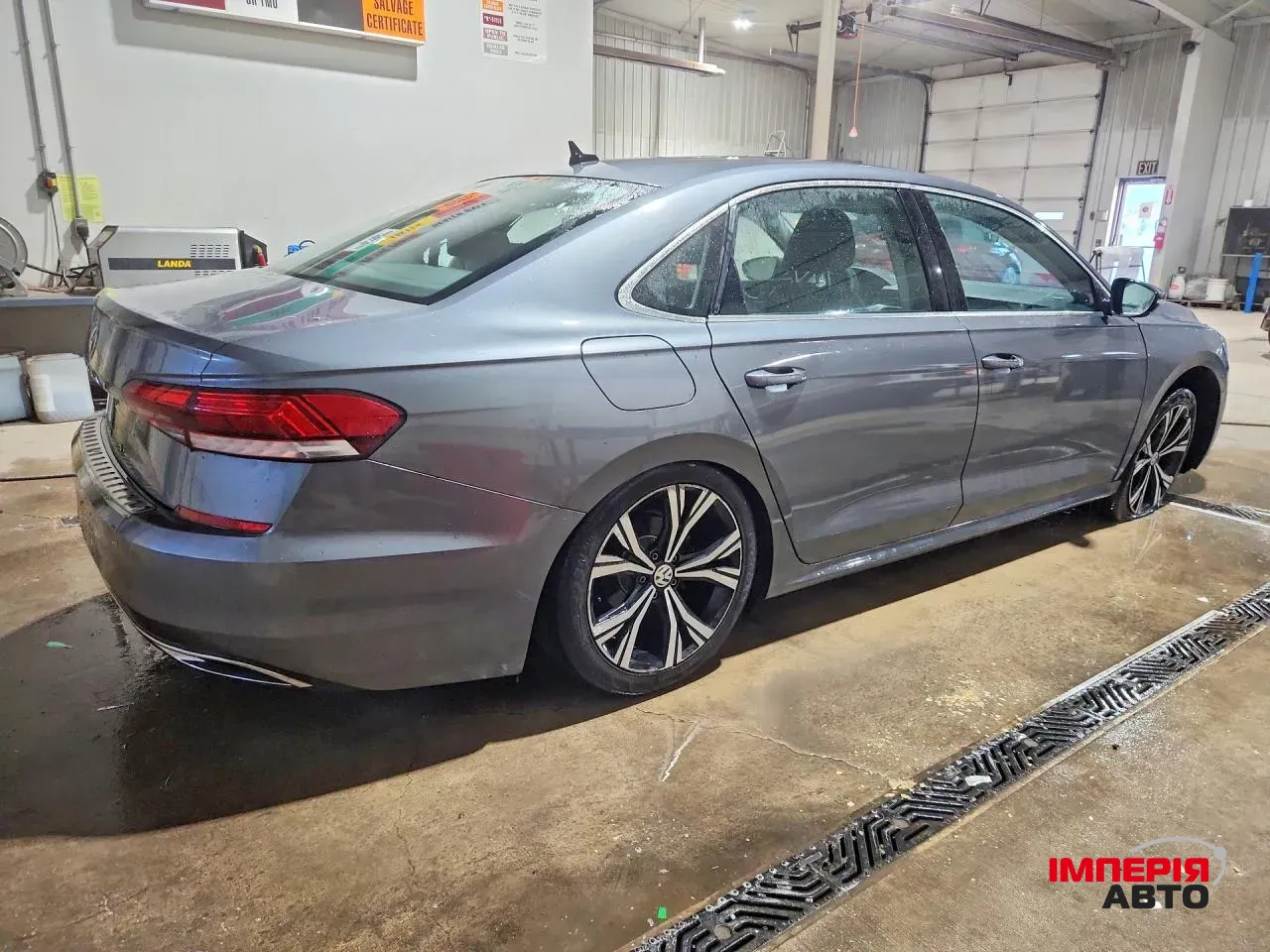 Volkswagen Passat - фото 4