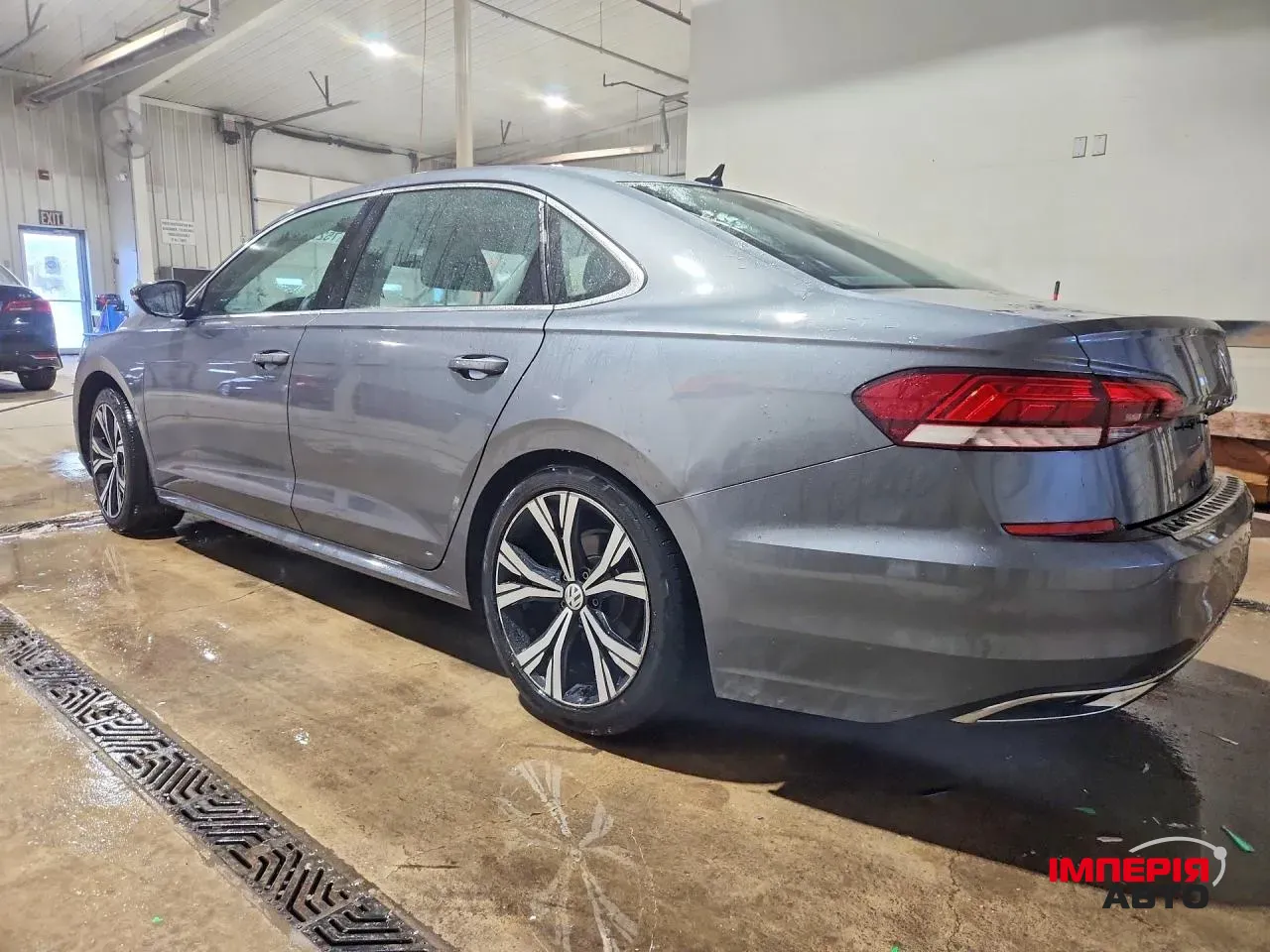 Volkswagen Passat - фото 6