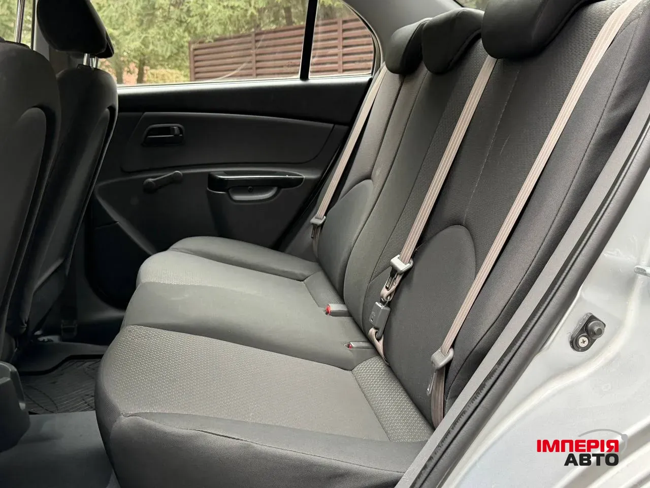 Kia Rio - фото 12