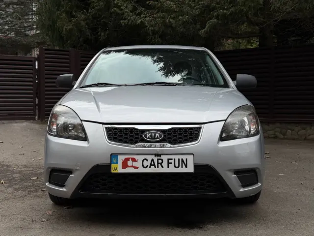 Kia Rio - фото 2