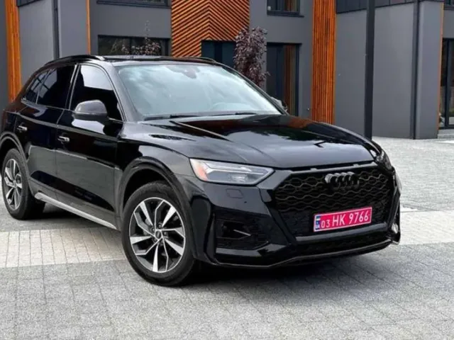 Audi Q5 - фото 1