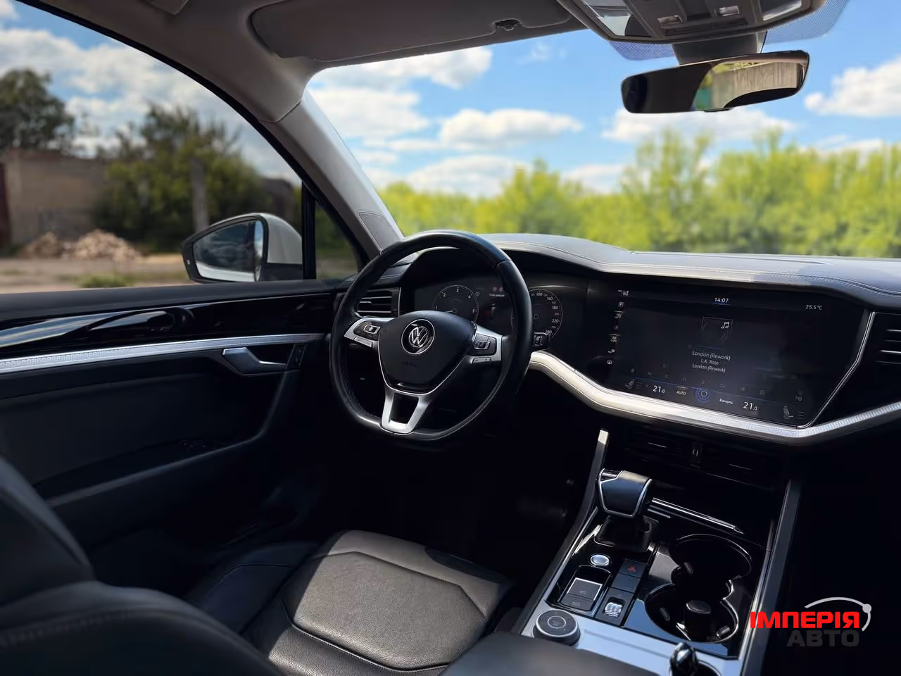 Volkswagen Touareg - фото 20