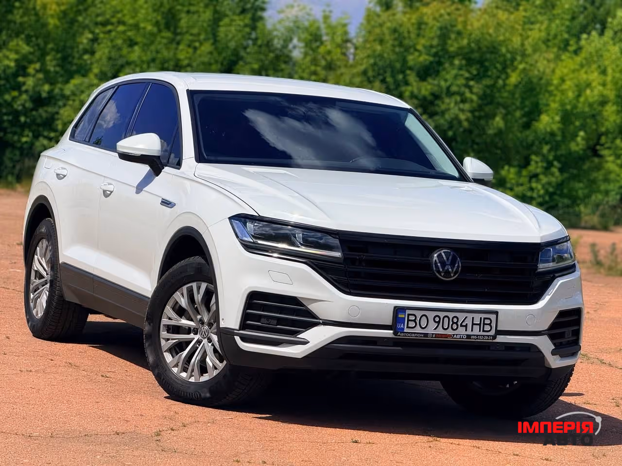 Volkswagen Touareg - фото 6