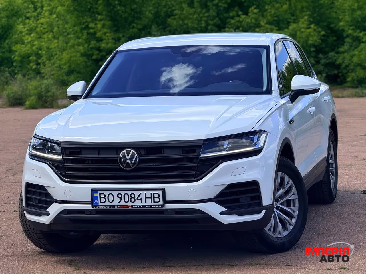 Volkswagen Touareg - фото 8