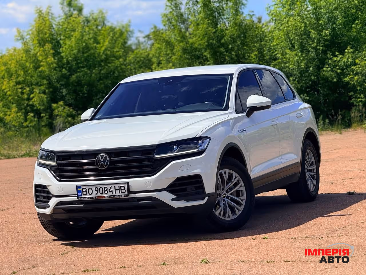 Volkswagen Touareg - фото 1