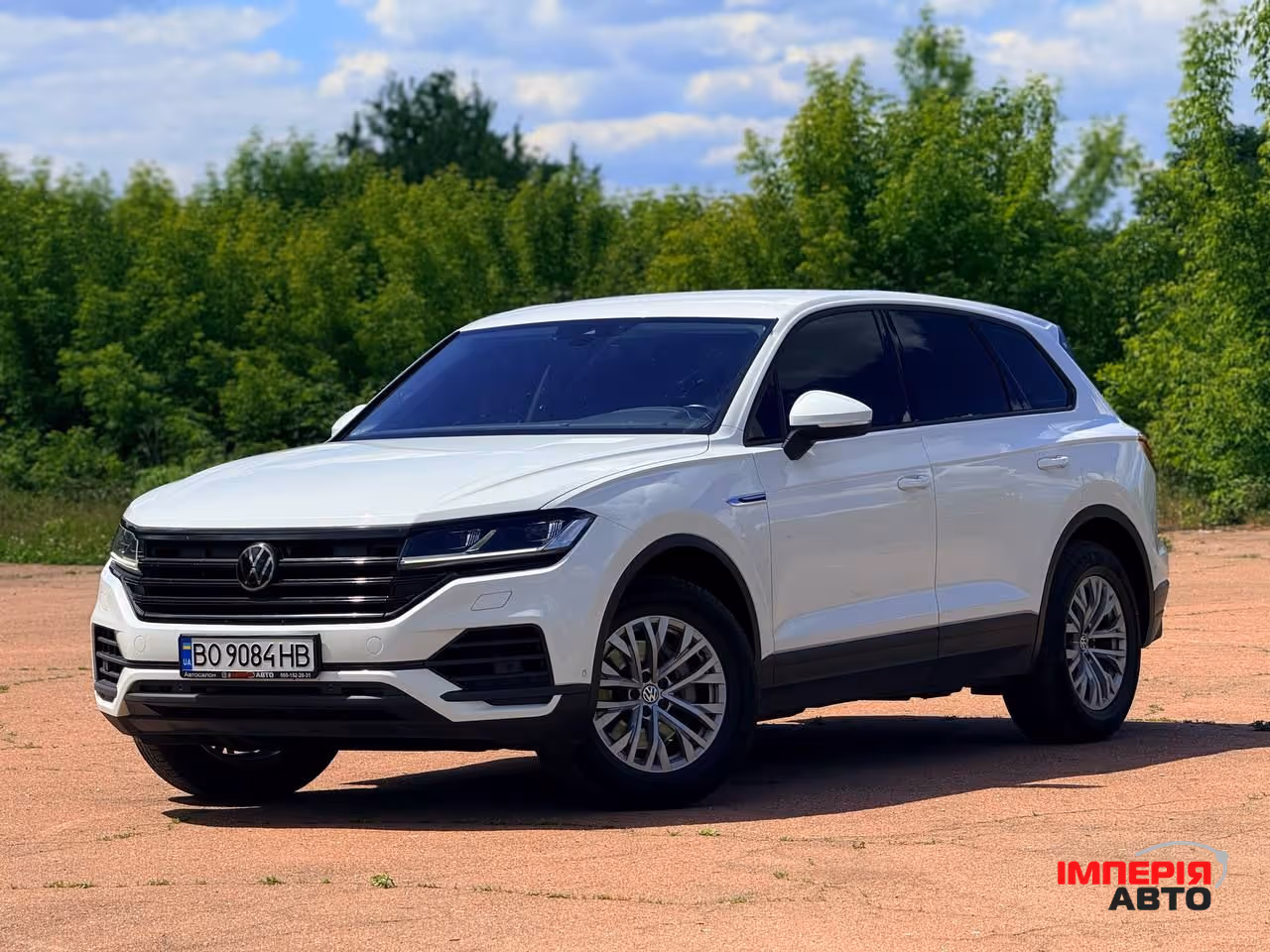 Volkswagen Touareg - фото 2