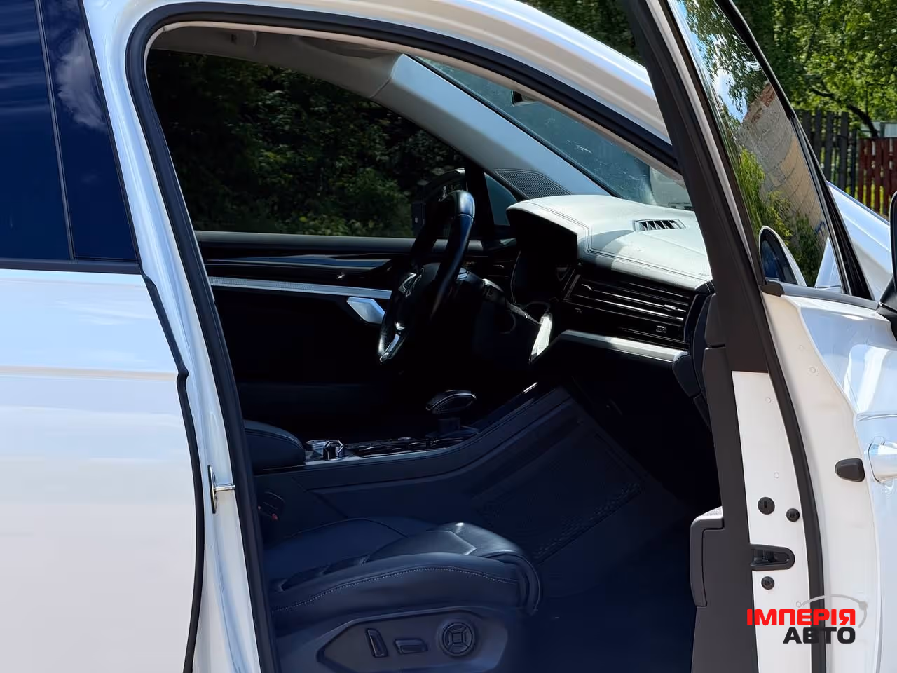 Volkswagen Touareg - фото 26