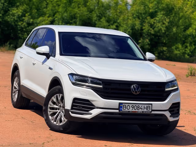 Volkswagen Touareg - фото 5