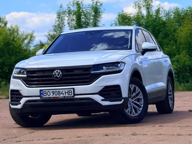 Volkswagen Touareg - фото 3