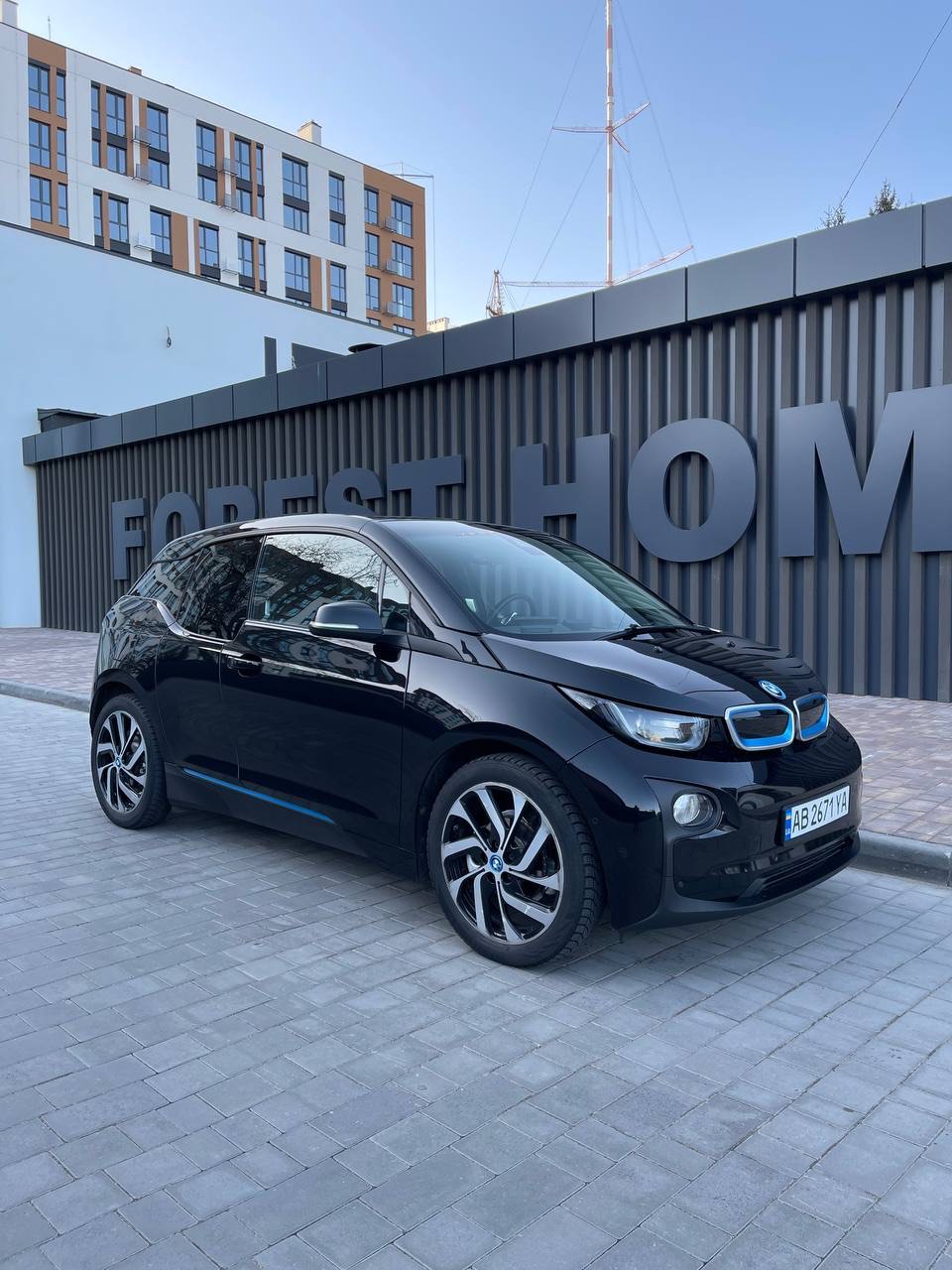 BMW i3 - фото 1