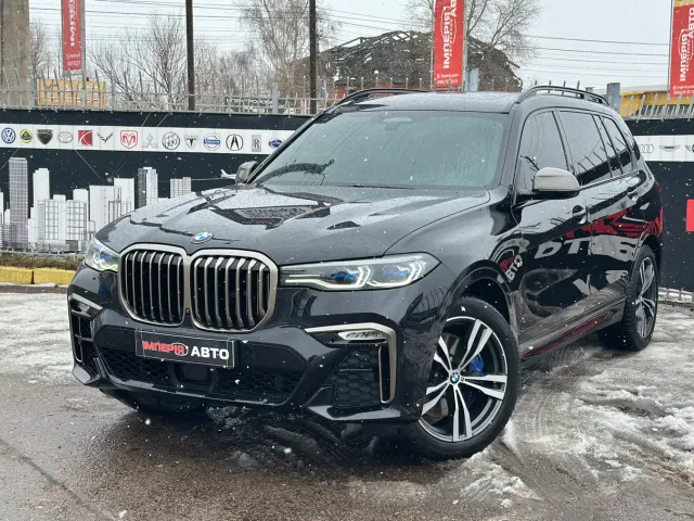 BMW X7 - фото 2