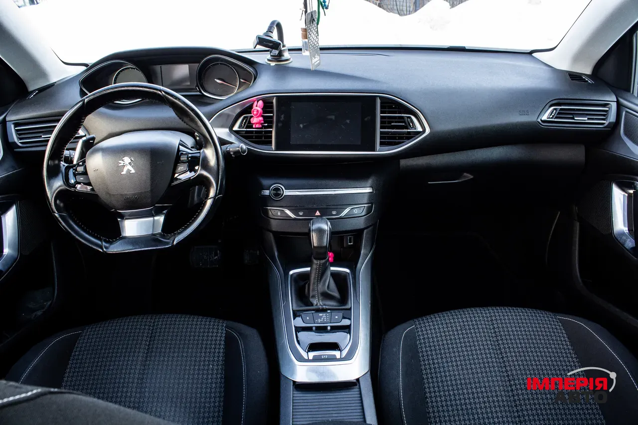 Peugeot 308 - фото 4