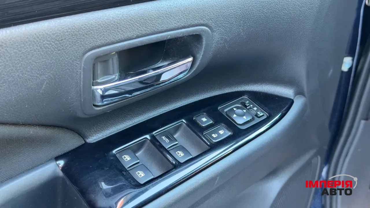 Mitsubishi Outlander - фото 15