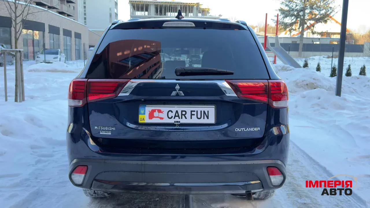 Mitsubishi Outlander - фото 5