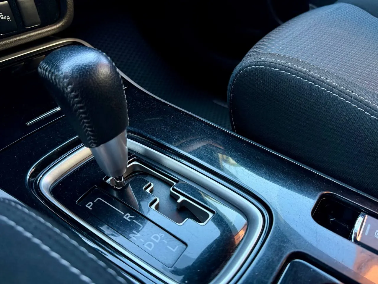 Mitsubishi Outlander - фото 14