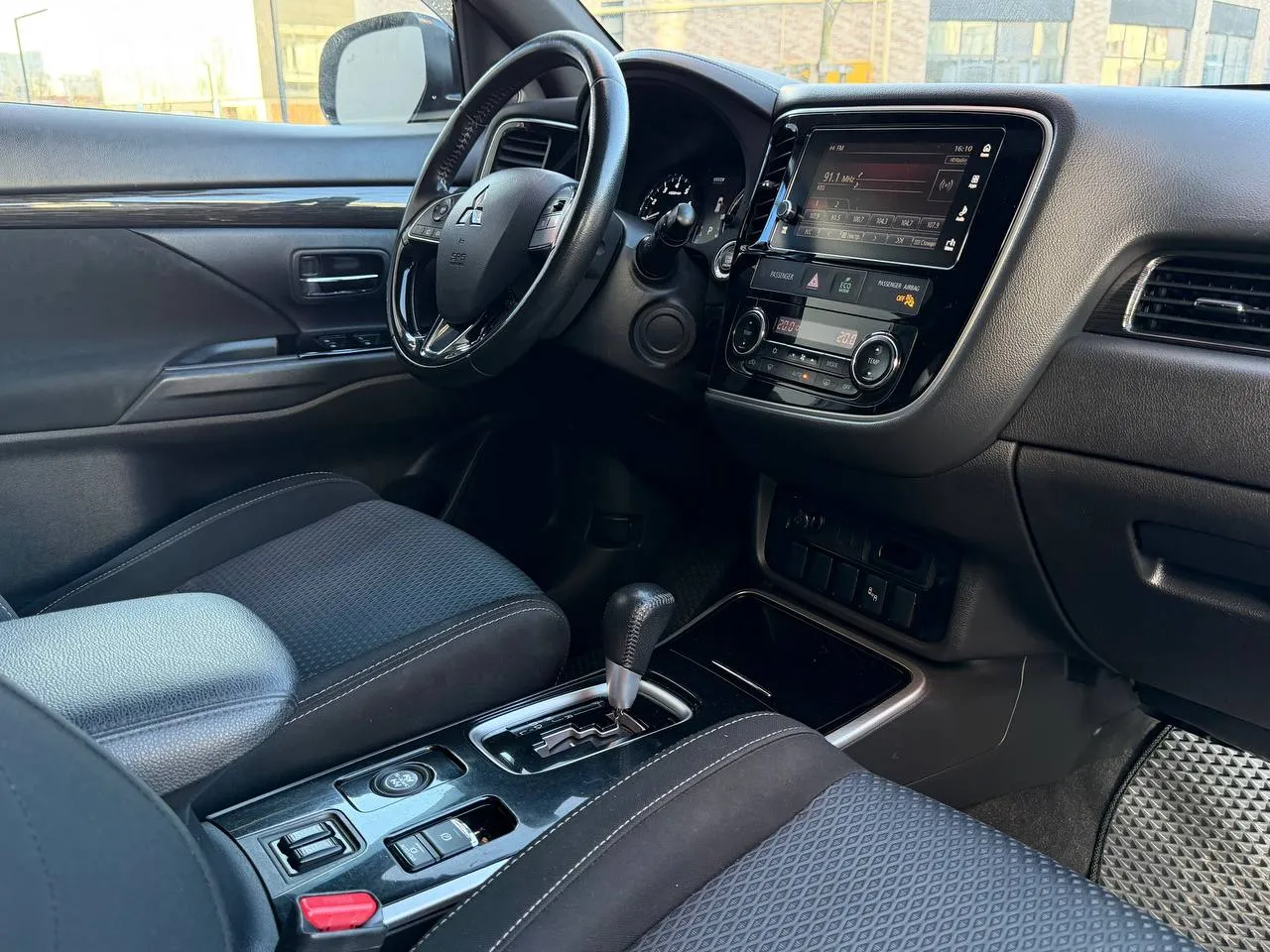 Mitsubishi Outlander - фото 20