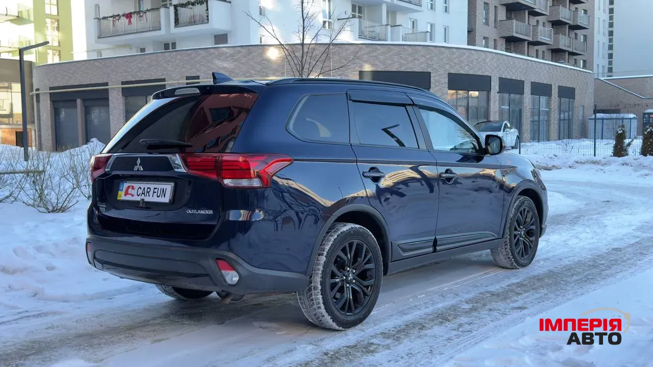 Mitsubishi Outlander - фото 9