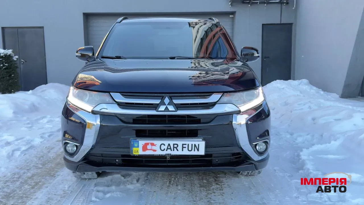 Mitsubishi Outlander - фото 2