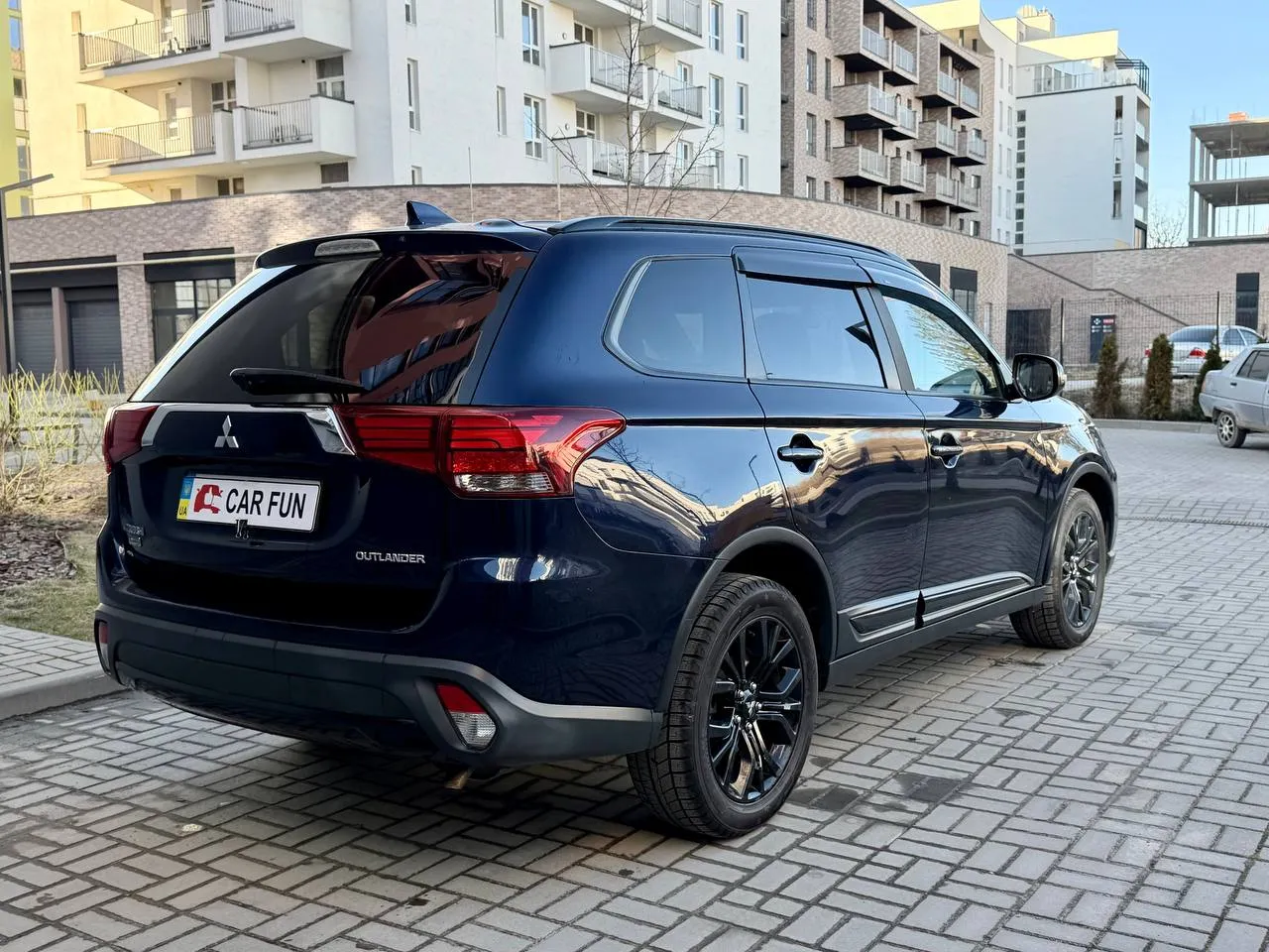 Mitsubishi Outlander - фото 7