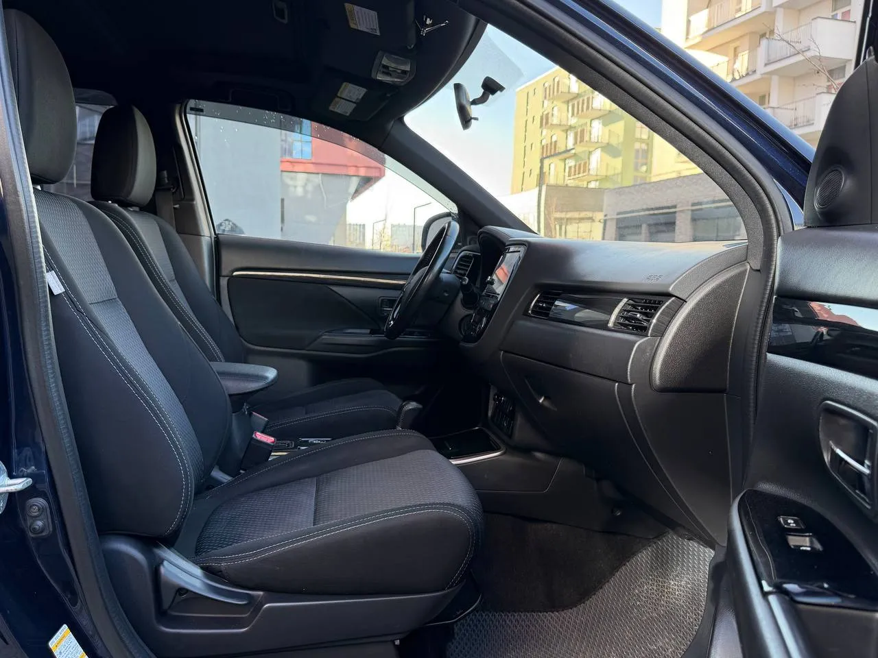 Mitsubishi Outlander - фото 19