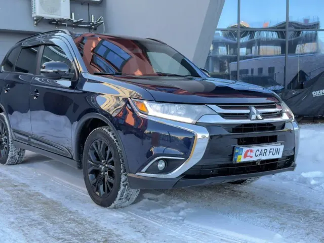 Mitsubishi Outlander - фото 3