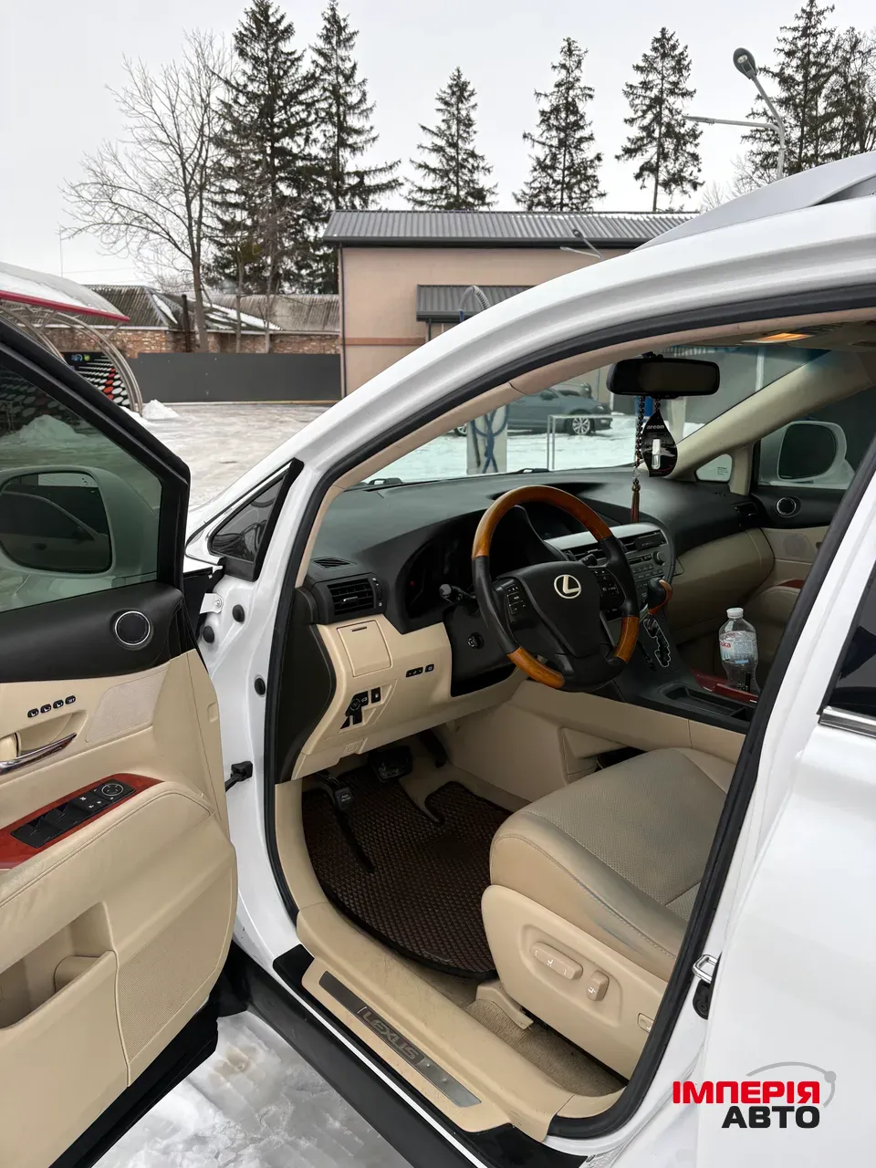 Lexus RX - фото 9