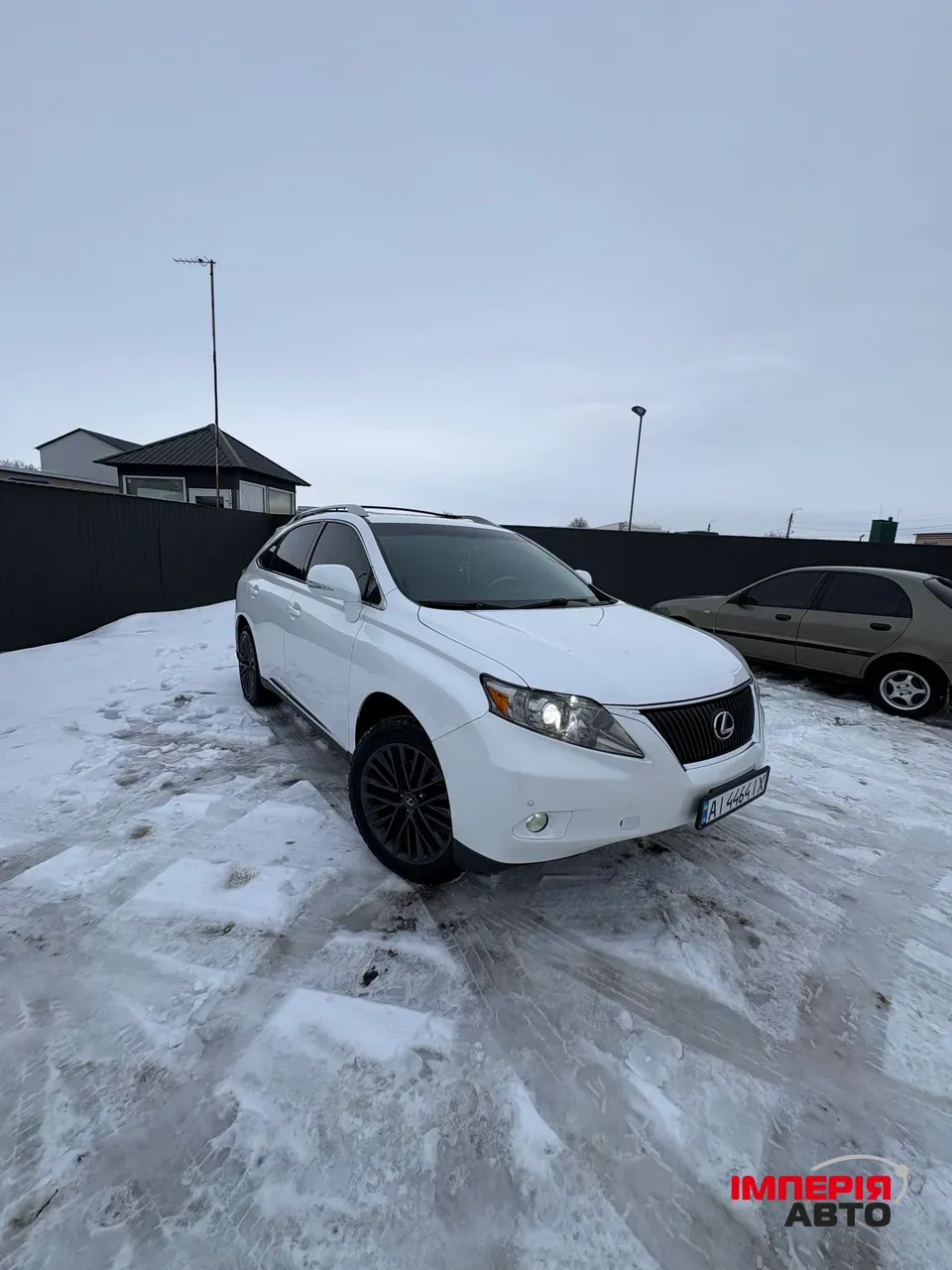 Lexus RX - фото 1