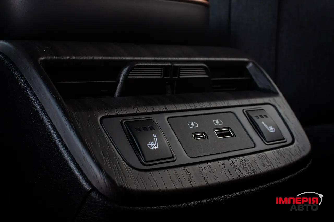 Nissan Ariya - фото 30