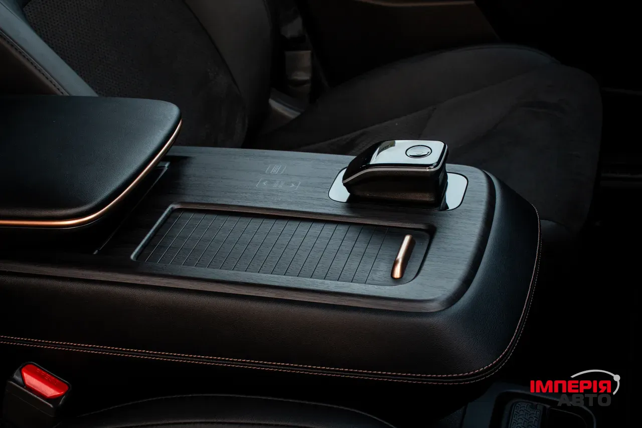 Nissan Ariya - фото 42