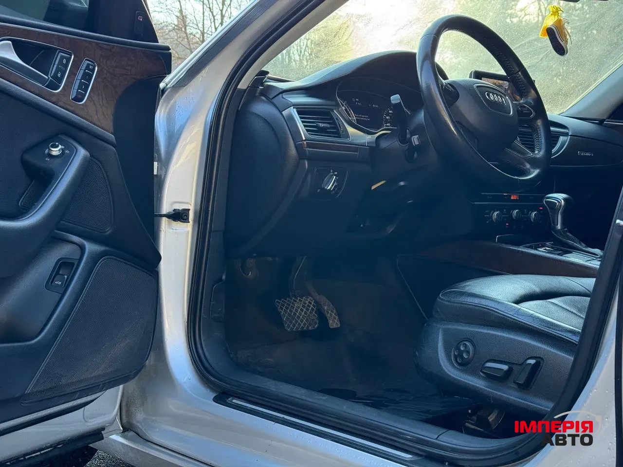 Audi A6 - фото 12