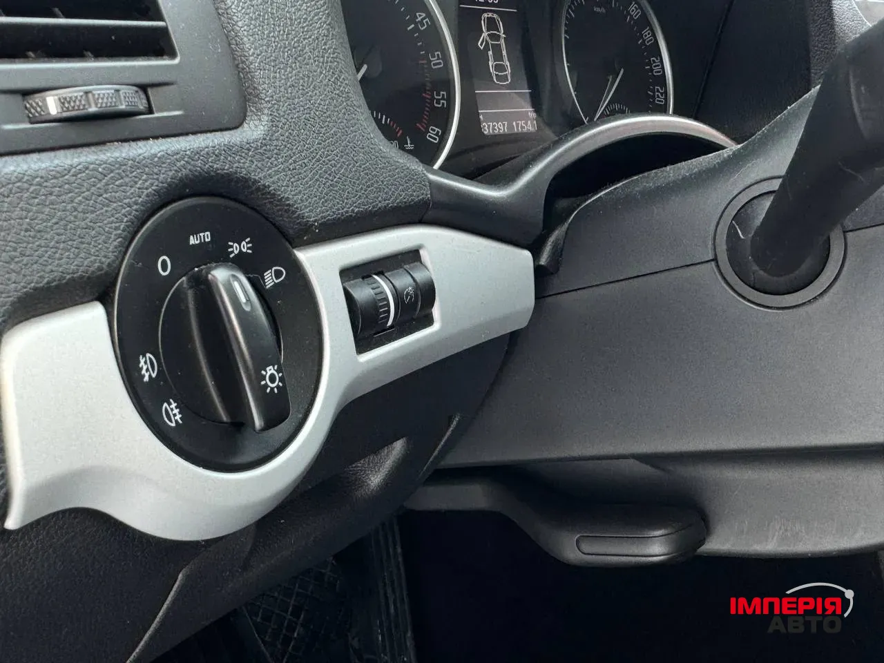 Skoda Octavia - фото 14