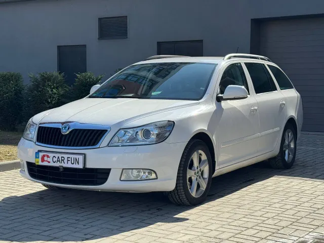 Skoda Octavia - фото 1