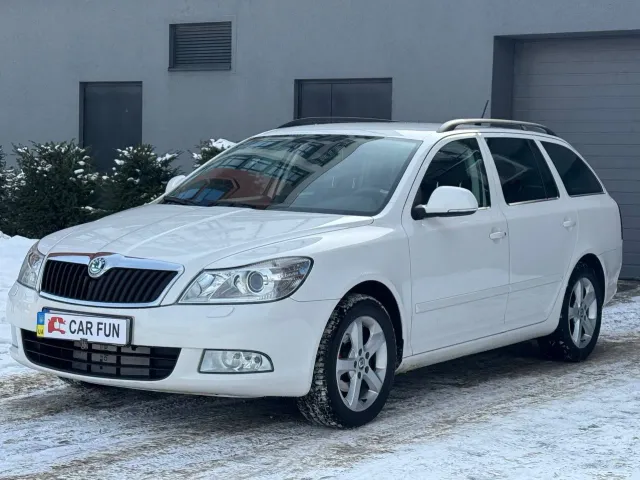 Skoda Octavia - фото 1