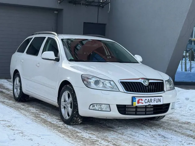 Skoda Octavia - фото 3