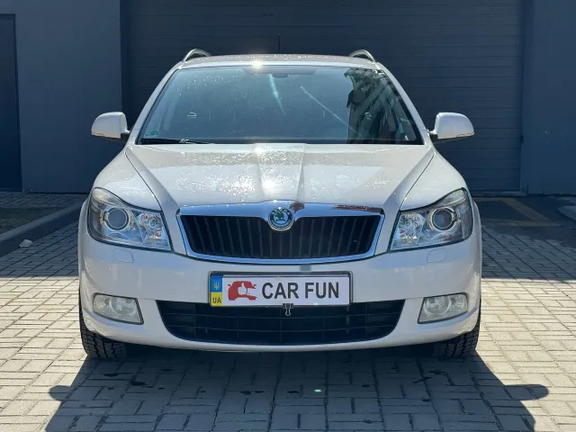 Skoda Octavia - фото 2