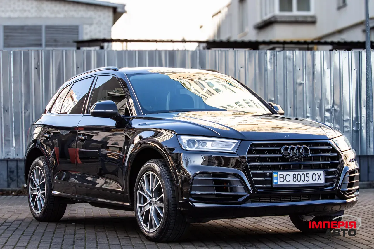 Audi Q5 - фото 1