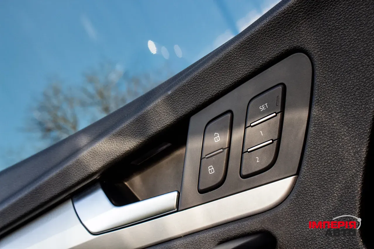 Audi Q5 - фото 27