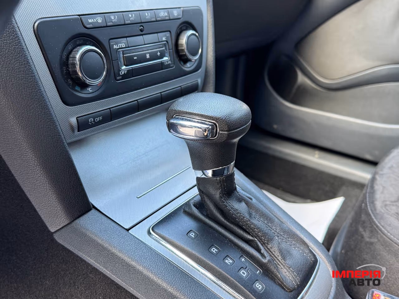 Skoda Octavia - фото 3
