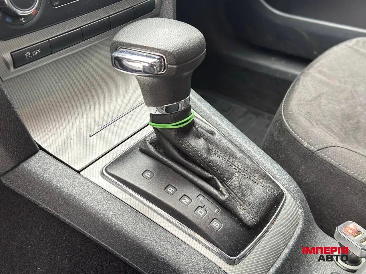 Skoda Octavia - фото 8